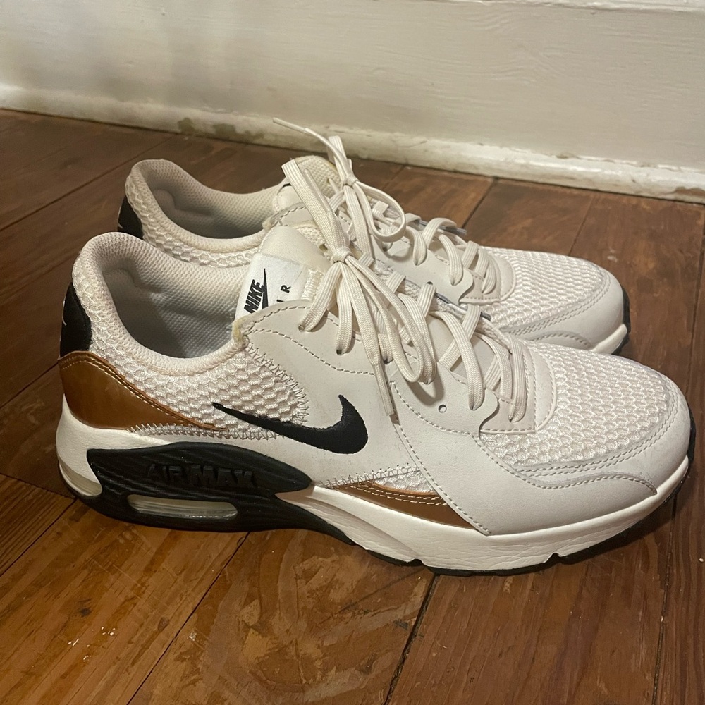 Nike air sneakers